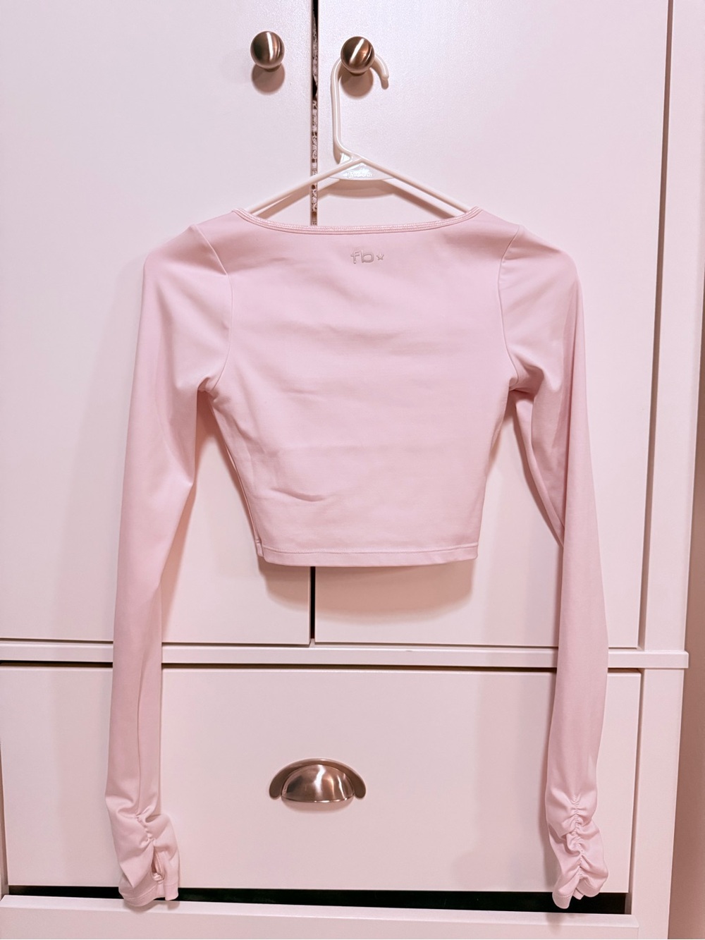 Fila Pale Pink Long Sleeve V-Neck Crop Top - Picture 2 of 4